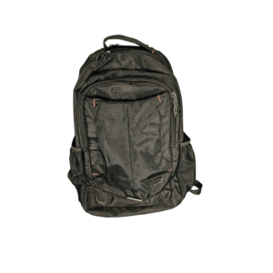 Mochila negra clásica