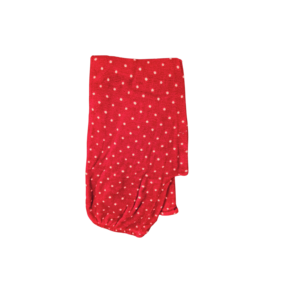 Pantalón de pijama rojo con puntos blancos